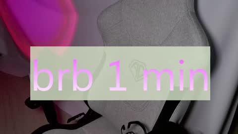 Snapshot of crystallkris chatting on 01-10-25, 01:32 Kristina online show from 01-10-25, 01:32