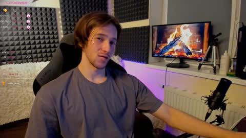 Crys online show from 12-16-24, 09:41