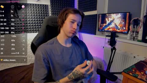 Crys online show from 12-19-24, 07:51