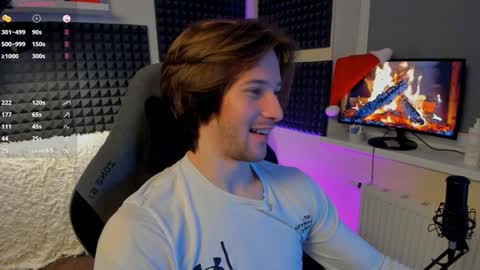 Crys online show from 12-25-24, 11:31