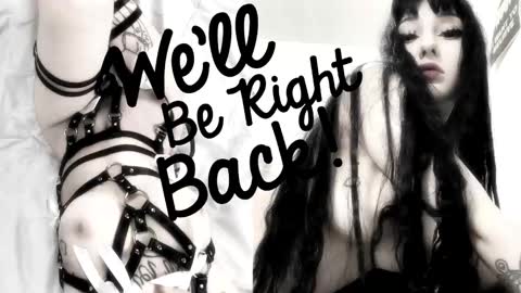 Sasha    Make me moan with patterns   good music here  online show from 10-16-25, 05:03