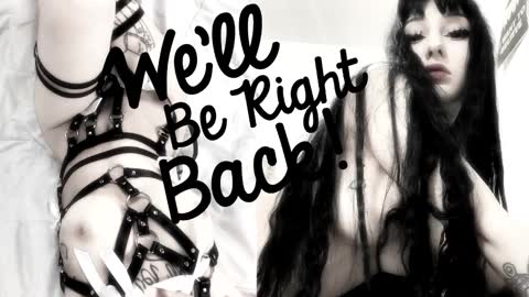 Sasha    Make me moan with patterns   good music here  online show from 10-27-25, 05:50