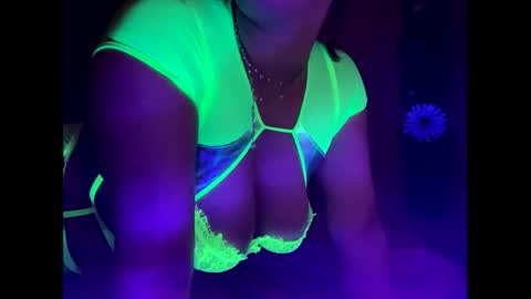 crystalyn777 online show from 10-22-25, 02:01