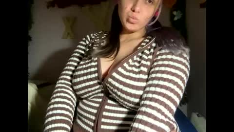 crystalyn777 online show from 11-30-25, 07:23