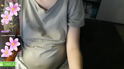 Snapshot of crystalyss chatting on 10-07-25, 02:53 Lia online show from 10-07-25, 02:53