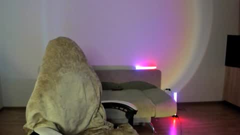 Kira online show from 09-13-25, 02:39
