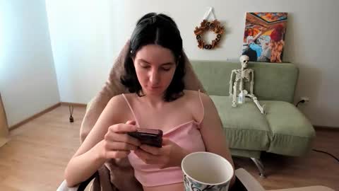 Kira online show from 09-25-25, 12:09
