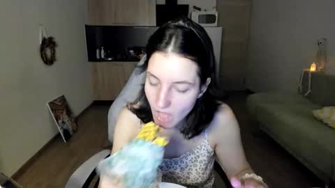 Kira online show from 09-27-25, 02:55