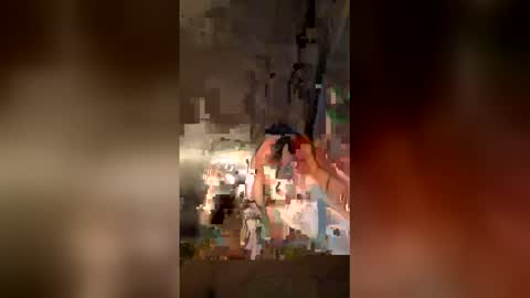 Snapshot of cubanih chatting on 12-18-25, 03:45 cubanih online show from 12-18-25, 03:45