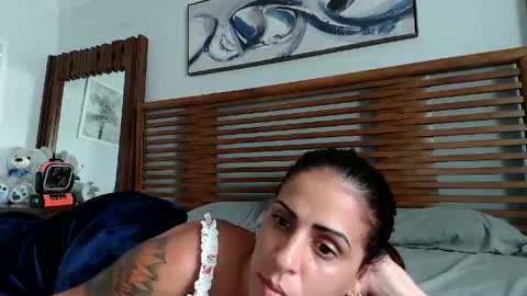 Snapshot of cubanrican1 chatting on 09-25-25, 05:49 cubanrican1 online show from 09-25-25, 05:49