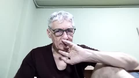 Snapshot of cucaio18 chatting on 10-23-25, 12:32 BIG UNCUT HARD COCK online show from 10-23-25, 12:32