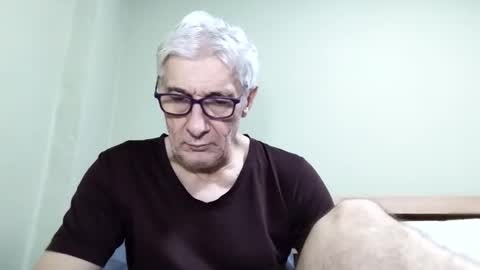 Snapshot of cucaio18 chatting on 11-27-25, 12:24 BIG UNCUT HARD COCK online show from 11-27-25, 12:24