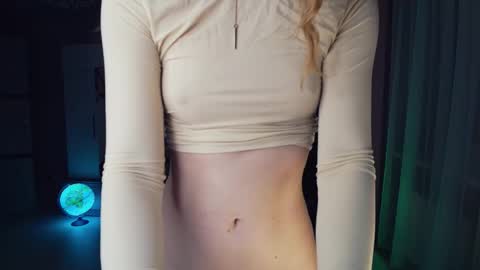 Alexia online show from 12-16-25, 05:12