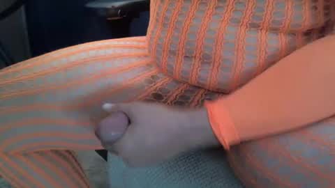 cuddlebeardeluxe online show from 10-29-25, 03:03