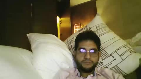 Snapshot of culturalclash1985 chatting on 11-15-25, 09:06 culturalclash1985 online show from 11-15-25, 09:06