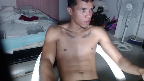 Snapshot of cum_show_4u chatting on 10-17-25, 10:12 cum_show_4u online show from 10-17-25, 10:12