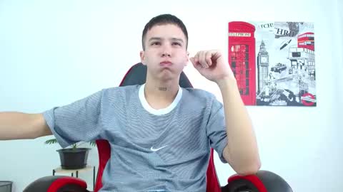 cumandres online show from 10-18-25, 02:07