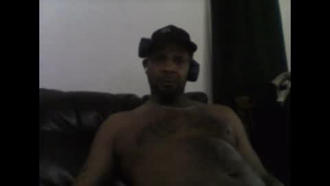 Snapshot of cumattraction chatting on 01-26-25, 04:30 Cum-In Attraction online show from 01-26-25, 04:30
