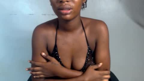 Snapshot of cumebony_petit chatting on 01-18-26, 03:49 cumebony_petit online show from 01-18-26, 03:49