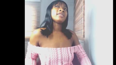 Snapshot of cumebony_petit chatting on 02-12-26, 07:14 cumebony_petit online show from 02-12-26, 07:14