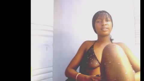 Snapshot of cumebony_petit chatting on 02-13-26, 07:59 cumebony_petit online show from 02-13-26, 07:59