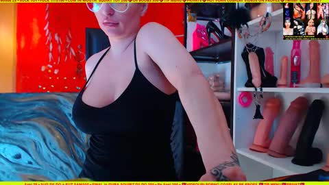 Snapshot of cuminmenowbby chatting on 10-25-25, 10:56 cuminmenowbby online show from 10-25-25, 10:56