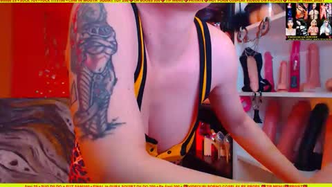 Snapshot of cuminmenowbby chatting on 11-11-25, 01:44 cuminmenowbby online show from 11-11-25, 01:44