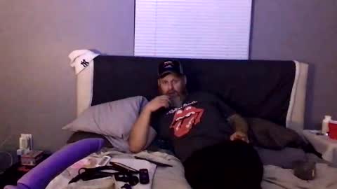 Snapshot of cummerforyouu chatting on 12-07-24, 08:22 Mike Smalls online show from 12-07-24, 08:22