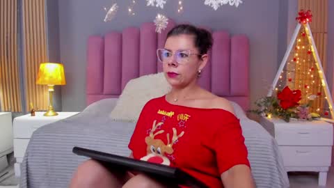 Cumming Loving online show from 12-18-24, 06:46