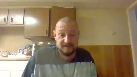 Snapshot of cuntreeboy68 chatting on 12-22-24, 03:11 Bash online show from 12-22-24, 03:11