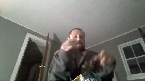 Snapshot of cuntreeboy68 chatting on 01-19-25, 01:32 Bash online show from 01-19-25, 01:32