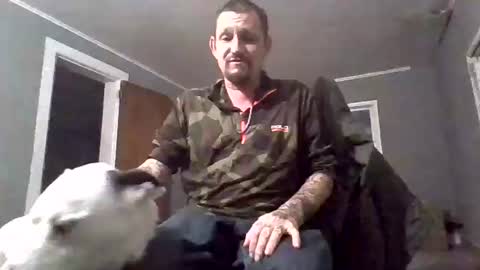 Snapshot of cuntreeboy68 chatting on 01-27-25, 02:53 Bash online show from 01-27-25, 02:53