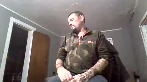 Snapshot of cuntreeboy68 chatting on 01-27-25, 05:58 Bash online show from 01-27-25, 05:58