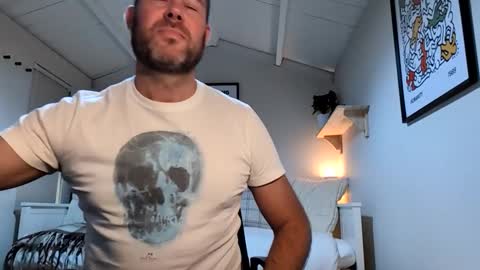 Snapshot of cupcakecreampie chatting on 10-16-25, 08:48 Adam online show from 10-16-25, 08:48