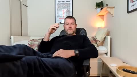 Snapshot of cupcakecreampie chatting on 11-03-25, 01:19 Adam online show from 11-03-25, 01:19