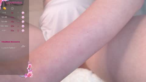 Snapshot of cuponette chatting on 10-07-25, 11:40 Jessy online show from 10-07-25, 11:40