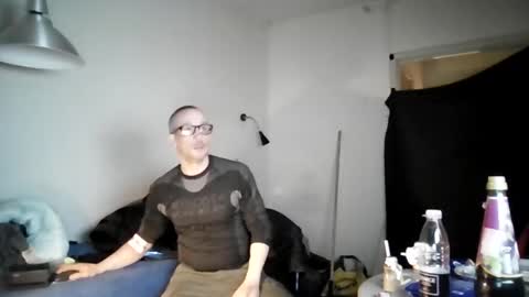 Snapshot of curced25 chatting on 11-29-25, 03:42 curced25 online show from 11-29-25, 03:42