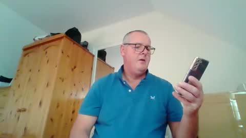 curiousax77 online show from 10-22-25, 08:14