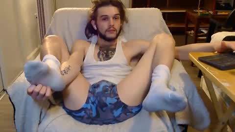 Snapshot of curiouss25 chatting on 12-13-25, 08:14 curiouss25 online show from 12-13-25, 08:14