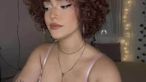 Snapshot of curls_emma chatting on 01-22-25, 04:13 Emma online show from 01-22-25, 04:13