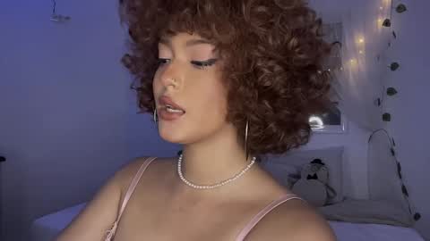 Snapshot of curls_emma chatting on 02-02-25, 03:32 Emma online show from 02-02-25, 03:32