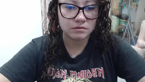 Snapshot of curly_greeneyed chatting on 12-01-25, 08:58 Vannesa online show from 12-01-25, 08:58