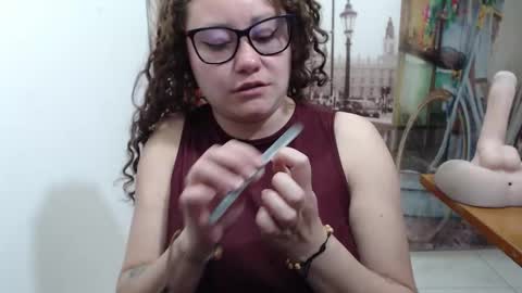 Snapshot of curly_greeneyed chatting on 12-15-25, 08:57 Vannesa online show from 12-15-25, 08:57