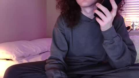 Snapshot of curlydelicious chatting on 02-10-26, 09:57 curly fries online show from 02-10-26, 09:57