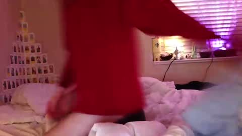 Snapshot of curlydelicious chatting on 02-14-26, 09:39 curly fries online show from 02-14-26, 09:39