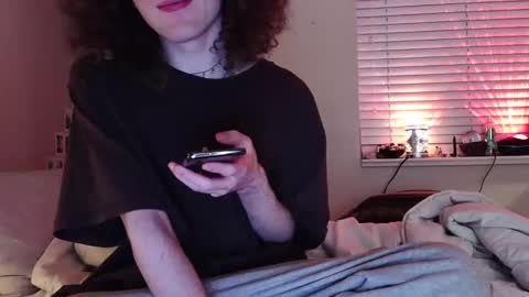 curly fries online show from 04-17-26, 06:27