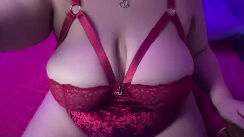 Snapshot of curlykaii55 chatting on 01-13-25, 05:44 Kay online show from 01-13-25, 05:44