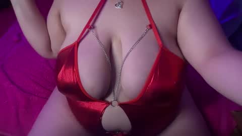 Snapshot of curlykaii55 chatting on 01-17-25, 12:31 Kay online show from 01-17-25, 12:31