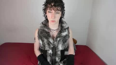 Snapshot of curlyytwink chatting on 10-16-25, 04:02 Noah online show from 10-16-25, 04:02