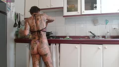 Curuba online show from 12-12-24, 05:37